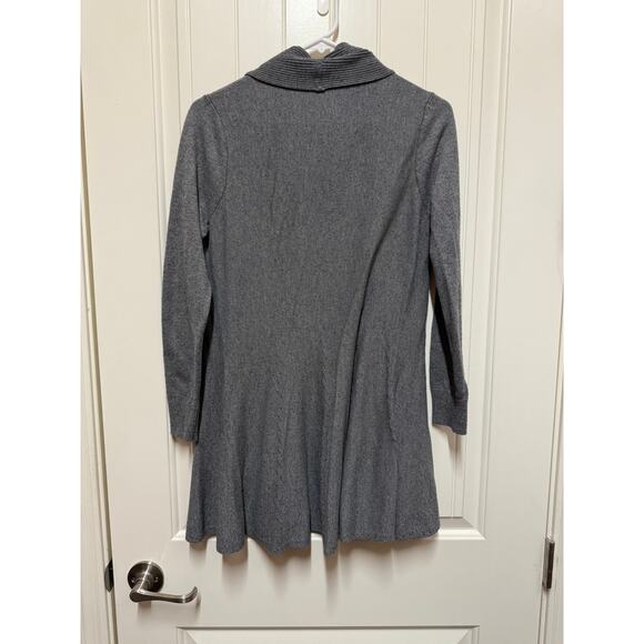 White House Black Market Gray sweater Cardigan Size Medium - Picture 5 of 5